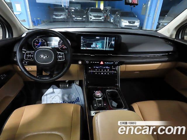 Kia Carnival 2020 — Фото 8/20