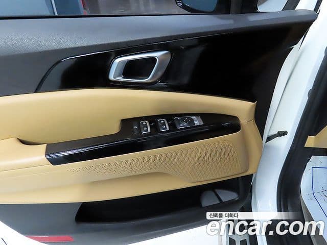Kia Carnival 2020 — Фото 13/20
