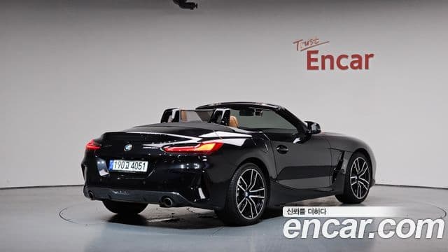 BMW Z4 2019 — ფოტო 2/20
