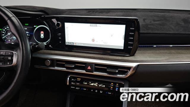 Kia K5 2021 — ფოტო 13/20