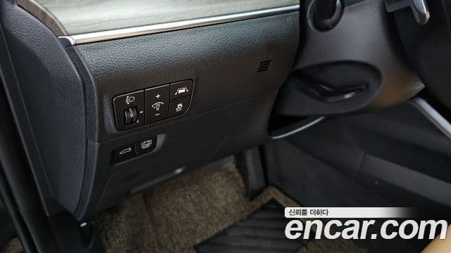 Kia K5 2021 — ფოტო 18/20