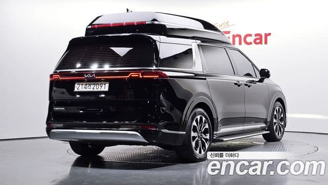 Kia Carnival 2021 — ფოტო 2/20