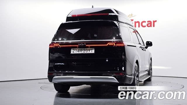 Kia Carnival 2021 — ფოტო 4/20