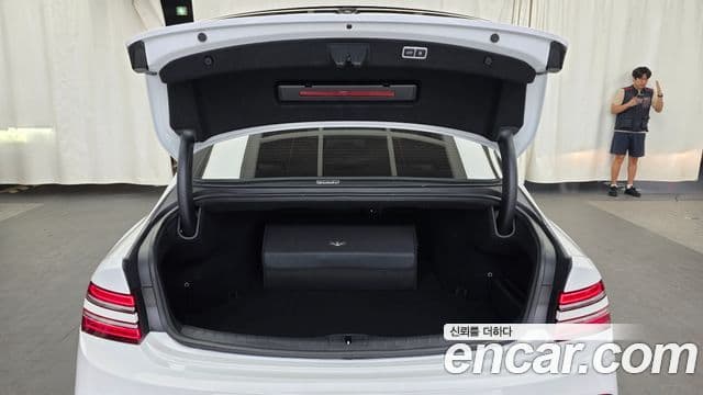 Genesis Electrified G80 2022 — ფოტო 20/20