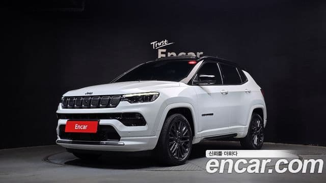 Jeep Compass 2022 — Фото 1/20