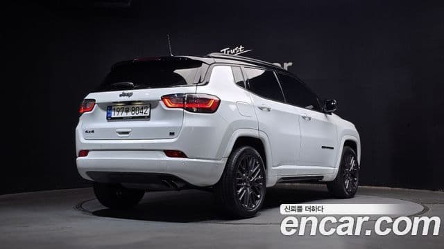 Jeep Compass 2022 — Фото 2/20