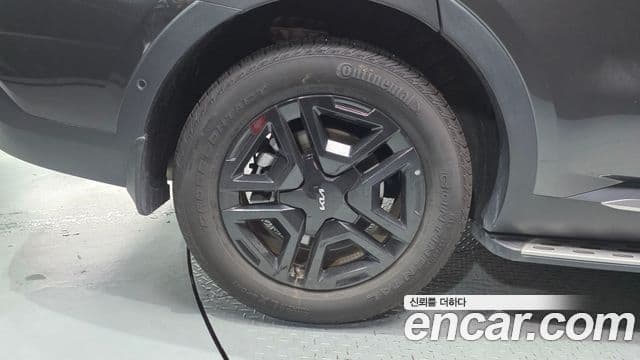 Kia Sorento 2023 — ფოტო 5/20