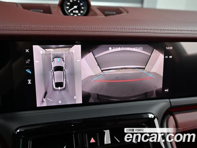 Porsche Panamera 2025 — ფოტო 15/20