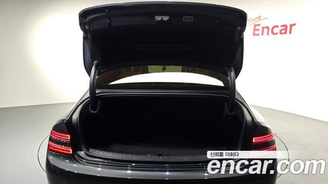 Genesis Electrified G80 2020 — фото 16 из 20