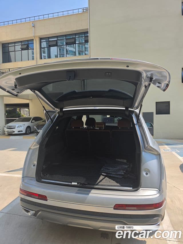 Audi Q7 2021 — Şəkil 4/14