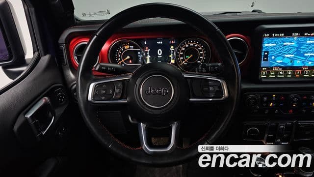 Jeep Wrangler 2023 — Фото 13/20