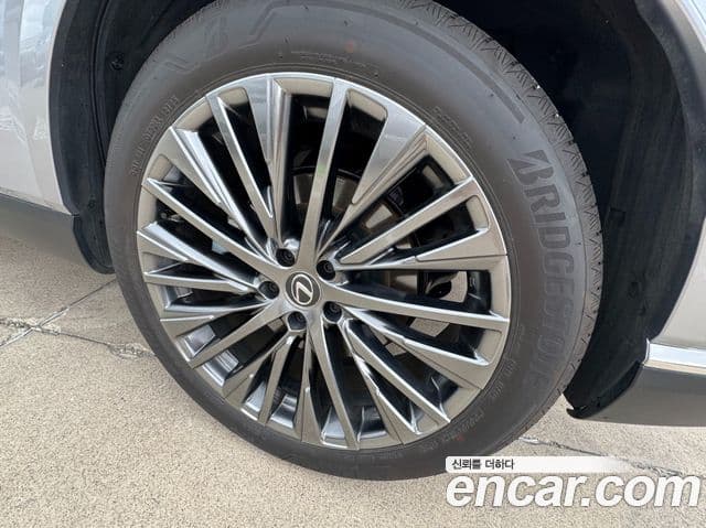 Lexus RX350h 2025 — ფოტო 4/20