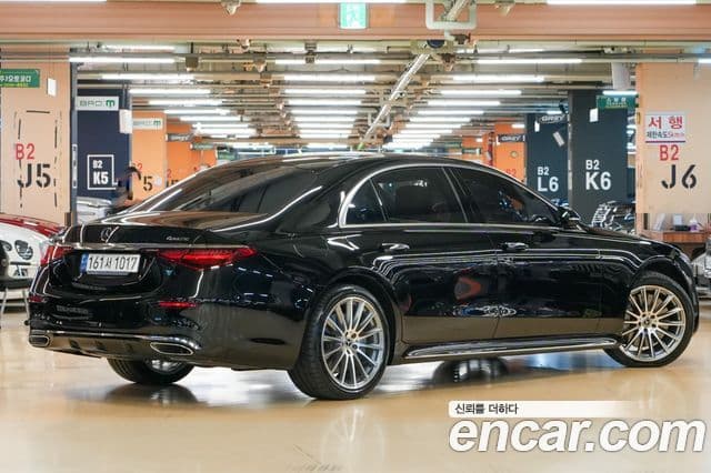 Mercedes-Benz S-Class 2021 — Photo 3/20