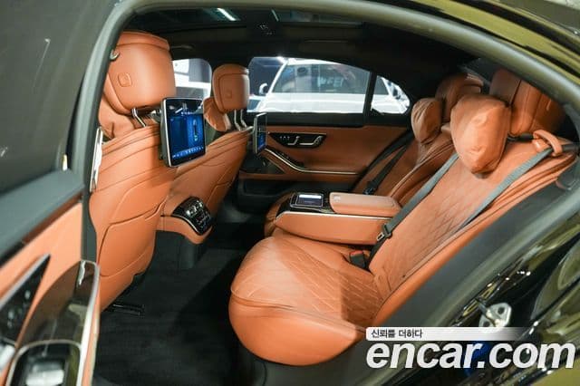 Mercedes-Benz S-Class 2021 — Photo 6/20