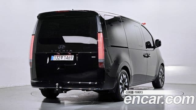 Hyundai Staria 2025 — Фото 2/20