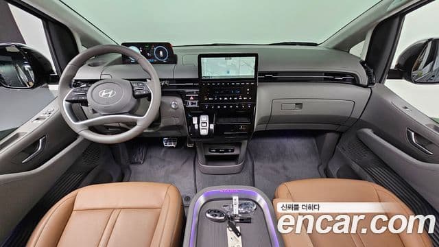 Hyundai Staria 2025 — Фото 7/20