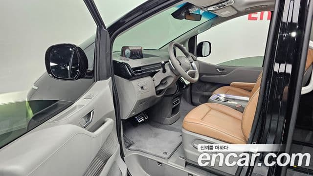 Hyundai Staria 2025 — Фото 10/20