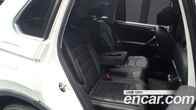 Volkswagen Tiguan 2019 — Фото 12/20