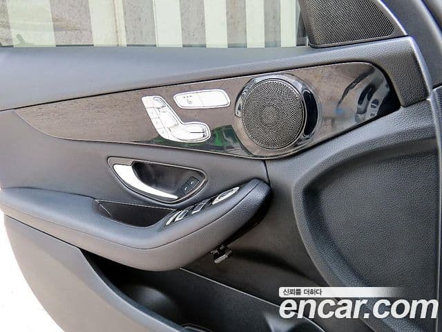 Mercedes-Benz C-Class 2020 — Şəkil 11/19