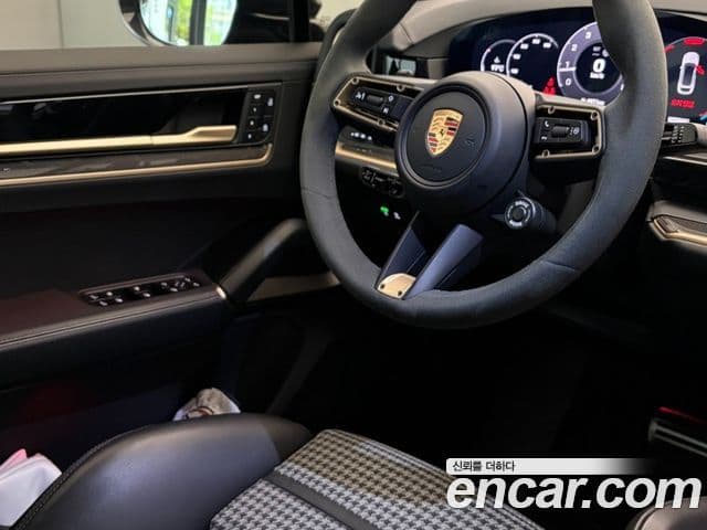Porsche Cayenne 2024 — Şəkil 7/17