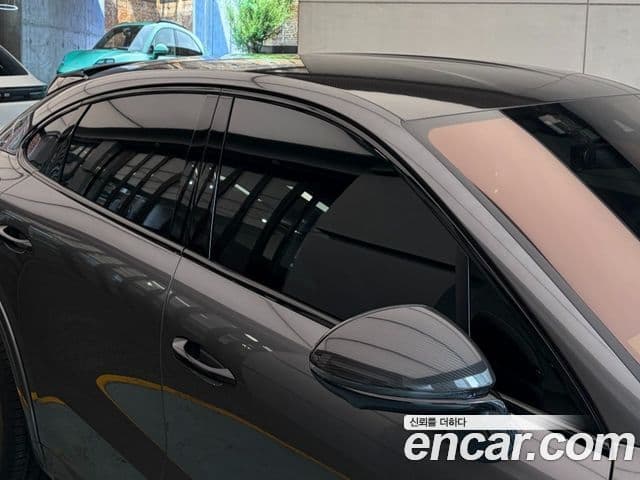 Porsche Cayenne 2024 — Şəkil 12/17