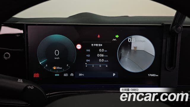 Hyundai Santa Fe 2025 — ფოტო 8/20