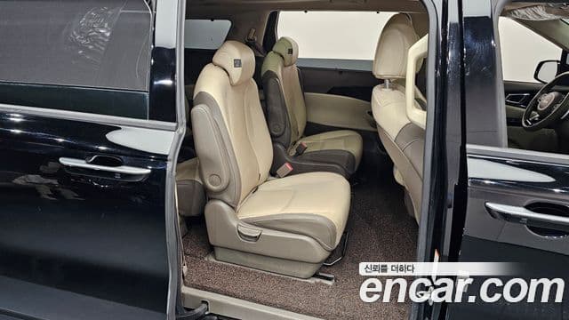Kia Carnival 2022 — Şəkil 11/20