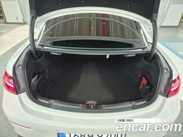 Mercedes-Benz E-Class 2021 — фото 10 из 20