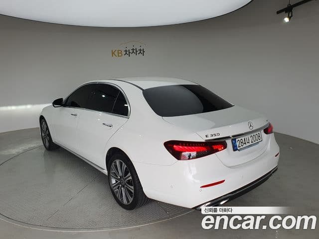 Mercedes-Benz E-Class 2023 — фото 3 из 20