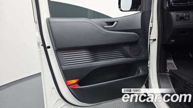 Hyundai Staria 2022 — Şəkil 15/31