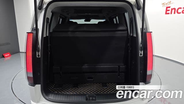 Hyundai Staria 2022 — Şəkil 24/31