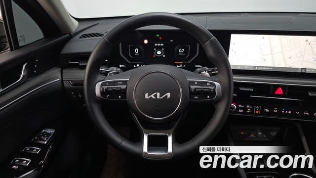 Kia K5 2025 — ფოტო 14/20