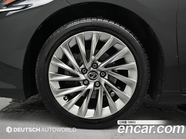 Lexus ES300h 2023 — ფოტო 4/20