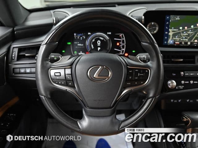 Lexus ES300h 2023 — ფოტო 12/20
