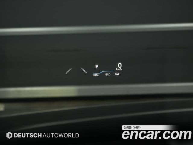 Lexus ES300h 2023 — ფოტო 16/20