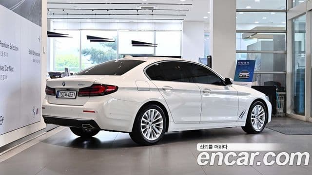 BMW 5 Series 2020 — ფოტო 3/20