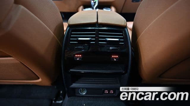 BMW 5 Series 2020 — ფოტო 16/20