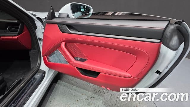 Porsche 911 2025 — Photo 32/35