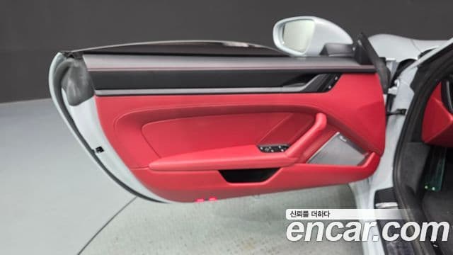 Porsche 911 2025 — Photo 21/35