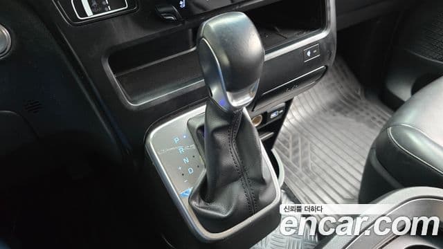 Hyundai Staria 2022 — Şəkil 9/20