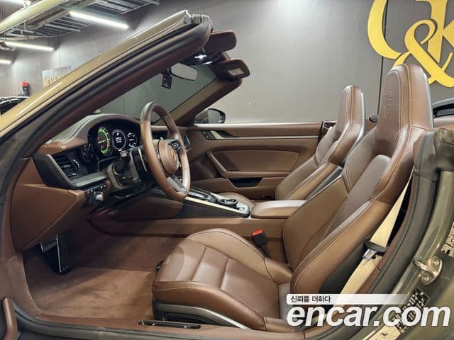 Porsche 911 2024 — Photo 2/20