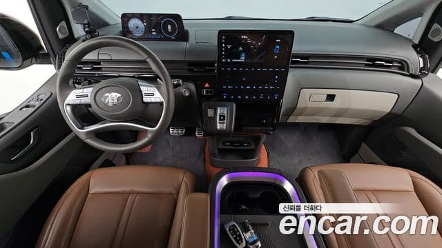 Hyundai Staria 2023 — фото 7 из 20