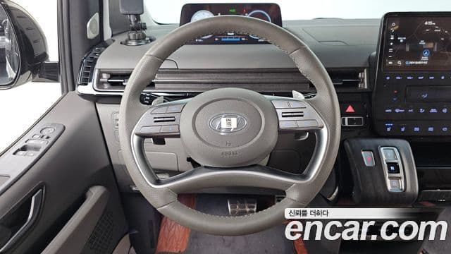 Hyundai Staria 2023 — ფოტო 12/20