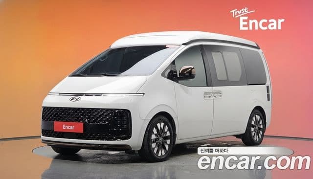 Hyundai Staria 2023 — ფოტო 1/20