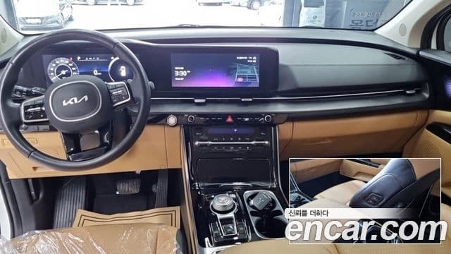 Kia Carnival 2022 — фото 18 из 18