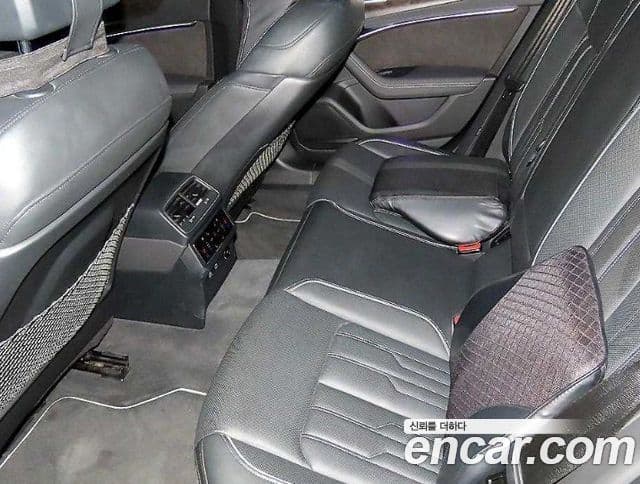 Audi A7 2020 — ფოტო 10/20