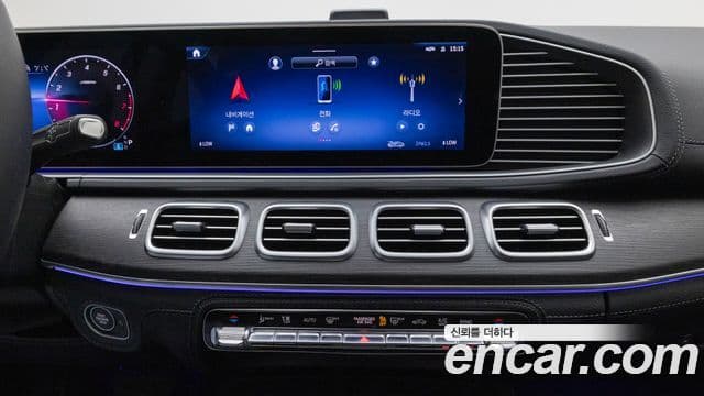 Mercedes-Benz GLE-Class 2024 — ფოტო 16/20