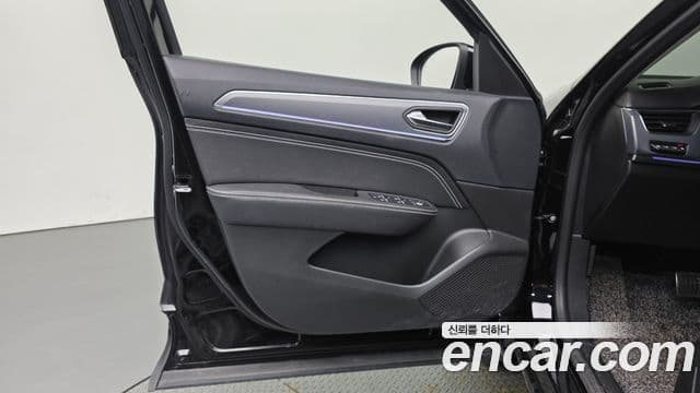 Renault Samsung XM3 2022 — ფოტო 5/32