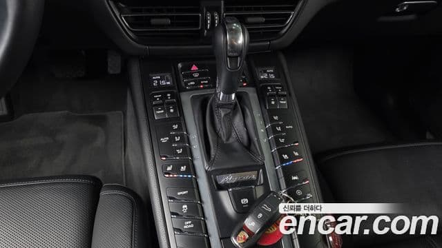 Porsche Macan 2019 — Фото 8/20