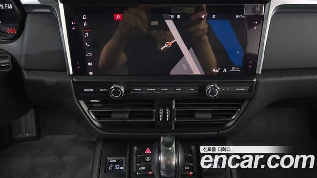 Porsche Macan 2019 — Фото 14/20